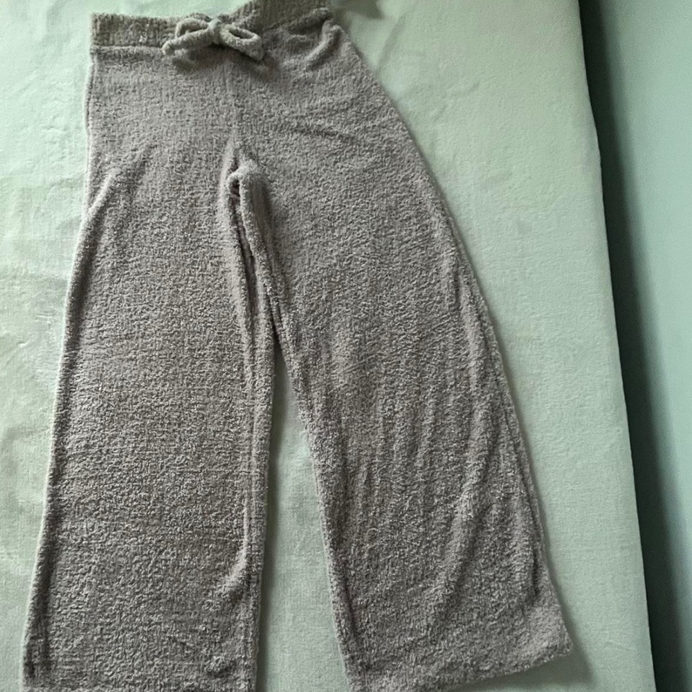 gilly hicks wide leg pants.